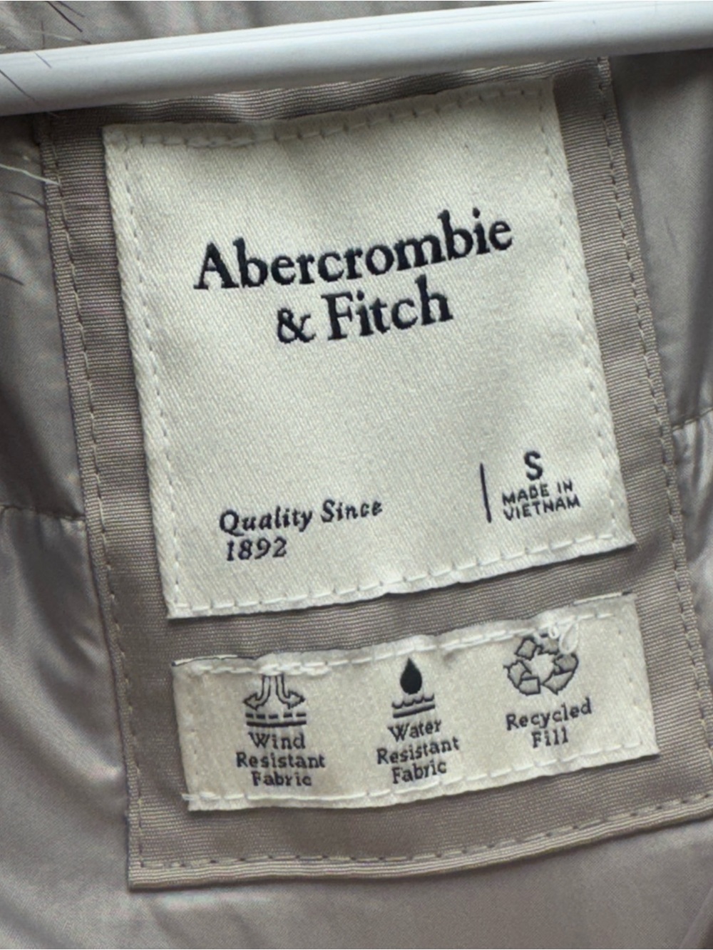 Abercrombie & Fitch Grey/Taupe
Hooded Faux Fur Parka Jacket Size S - Picture 4 of 8